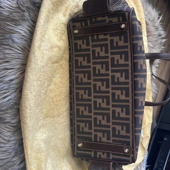 Authentic Fendi vintage shoulder bag - Picture 5 of 8